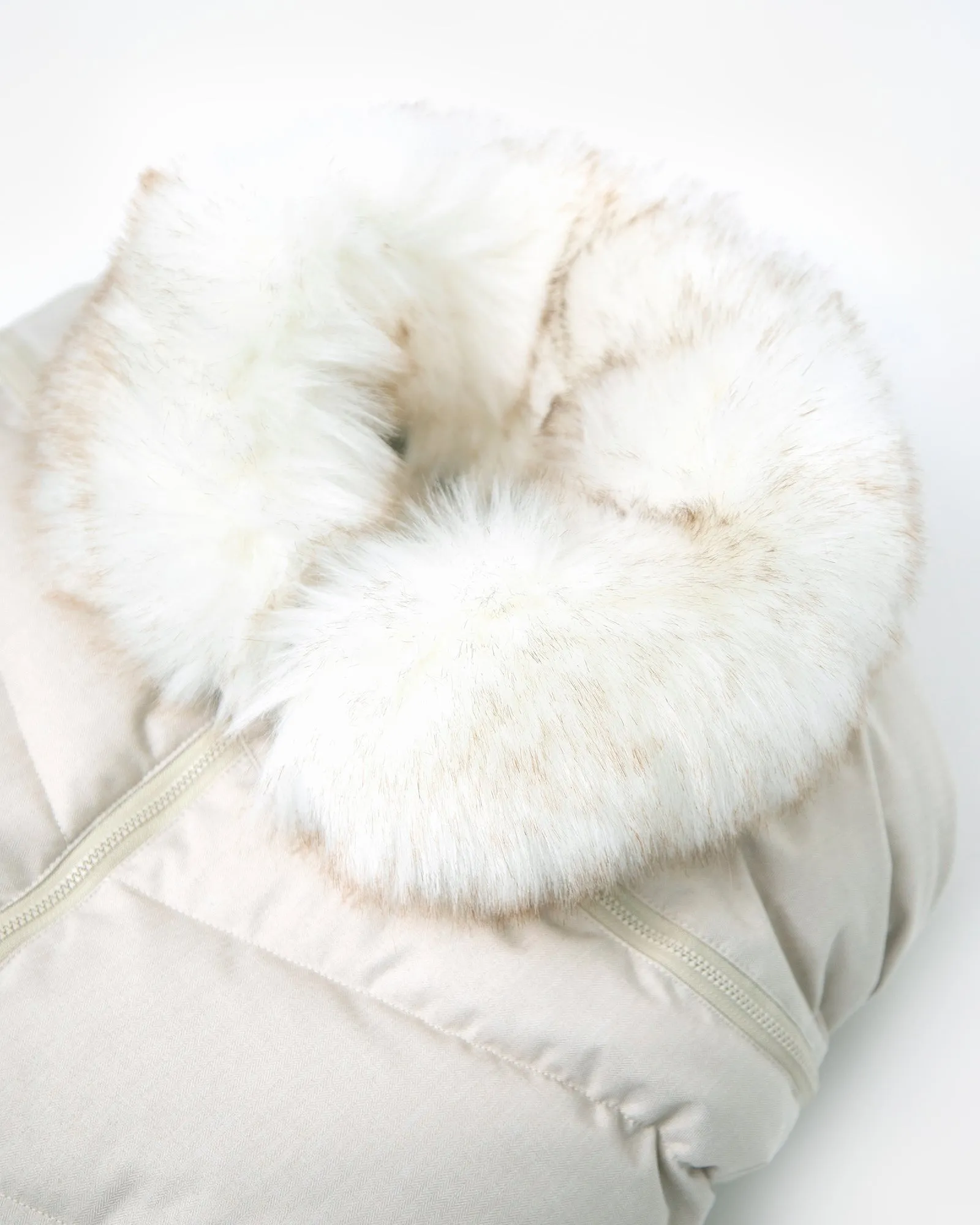 7 A.M. Enfant Car Seat Cocoon - Tundra Heather Beige White Faux Fur
