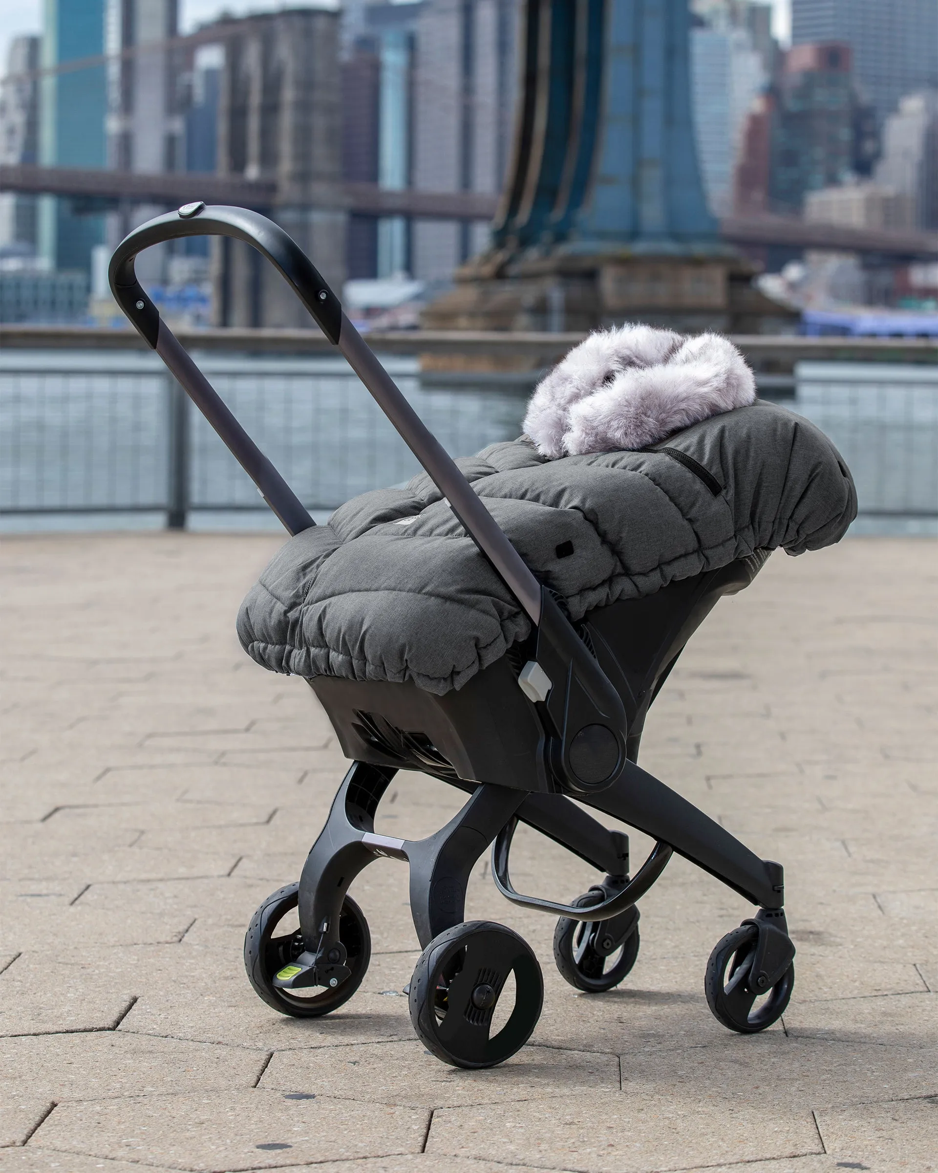 7 A.M. Enfant Car Seat Cocoon - Tundra Heather Grey Dark Faux Fur