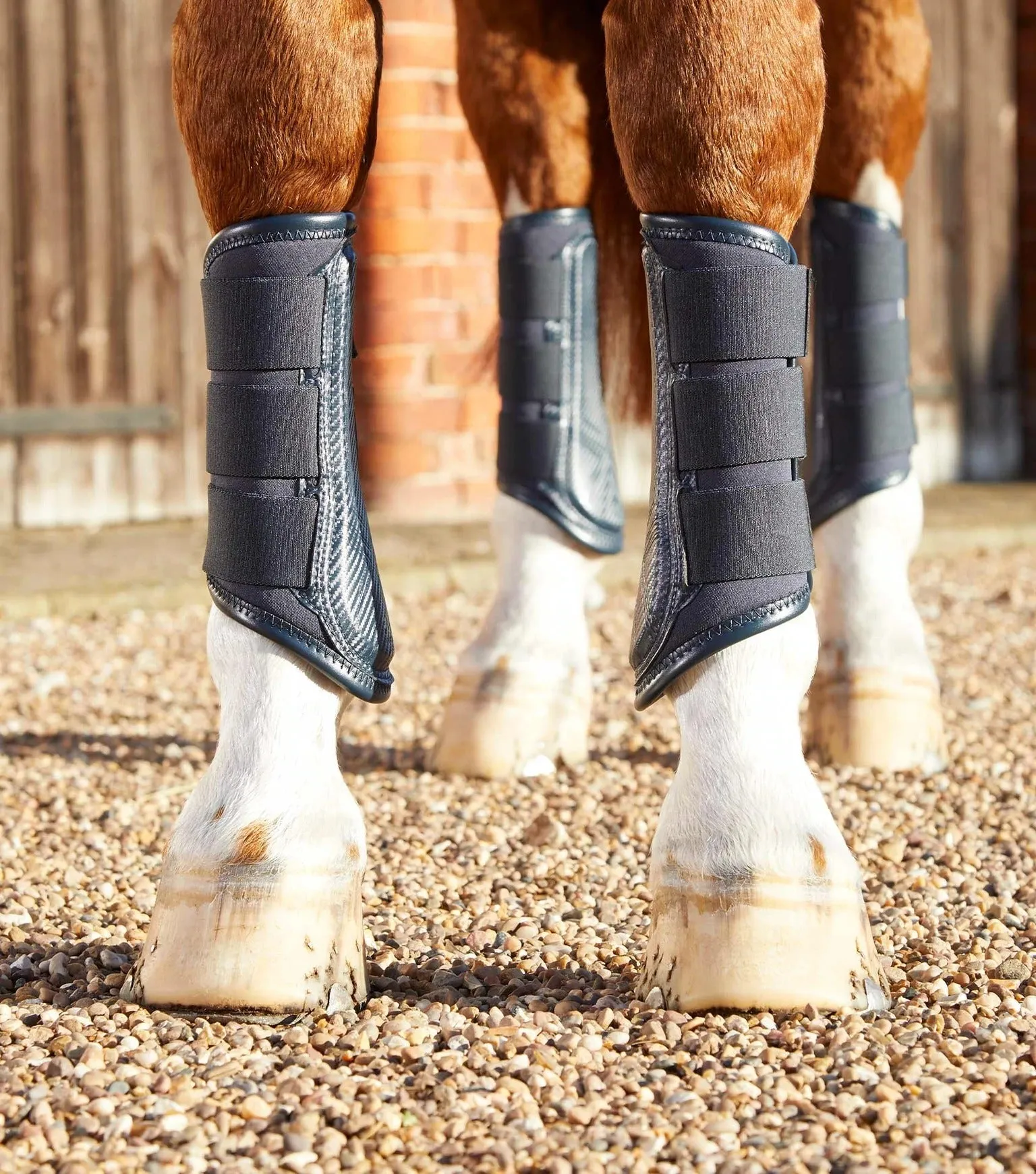 Carbon Air-Tech Single Locking Brushing Boots