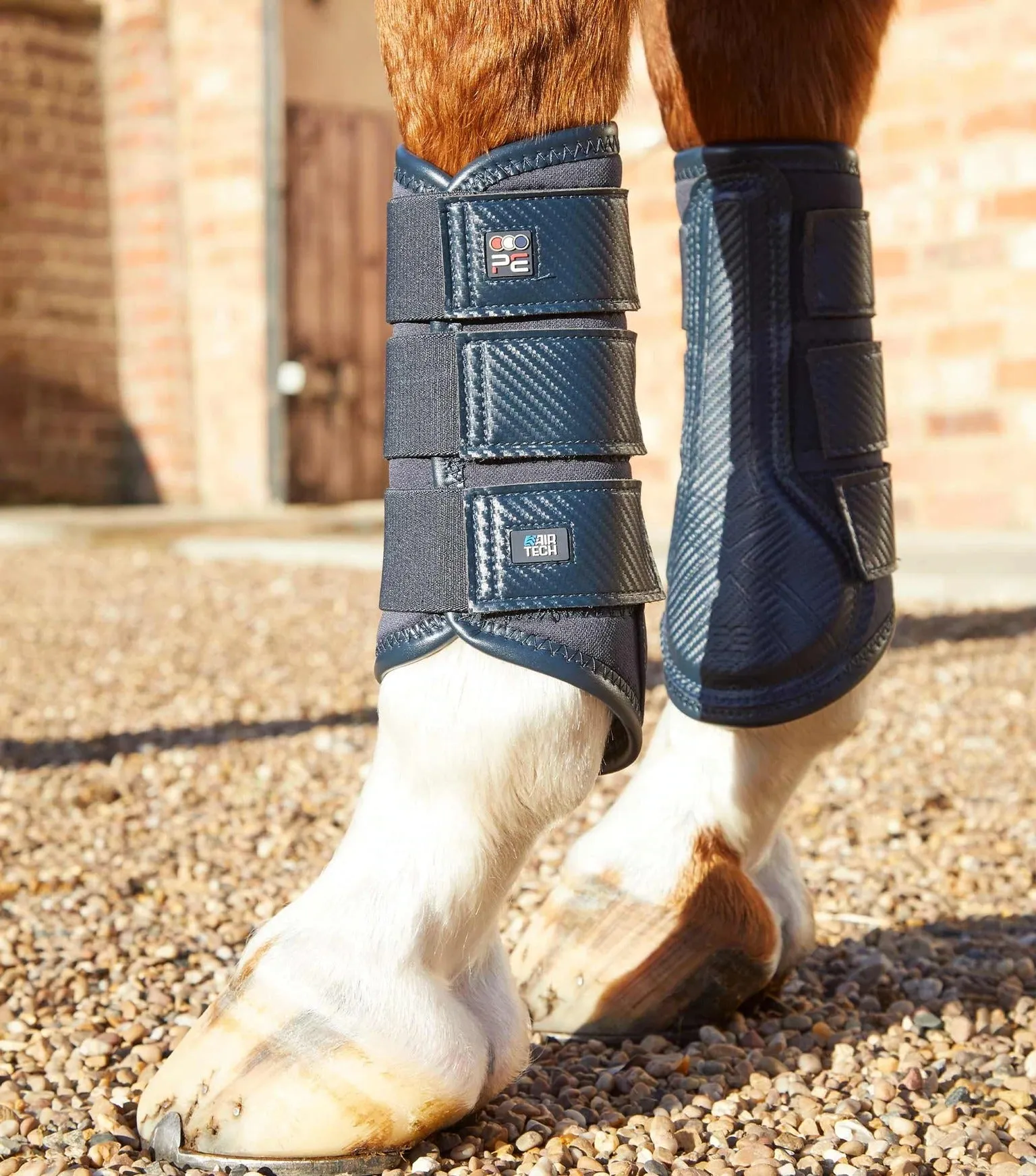 Carbon Air-Tech Single Locking Brushing Boots