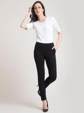 LivIn Straight Pants - Black